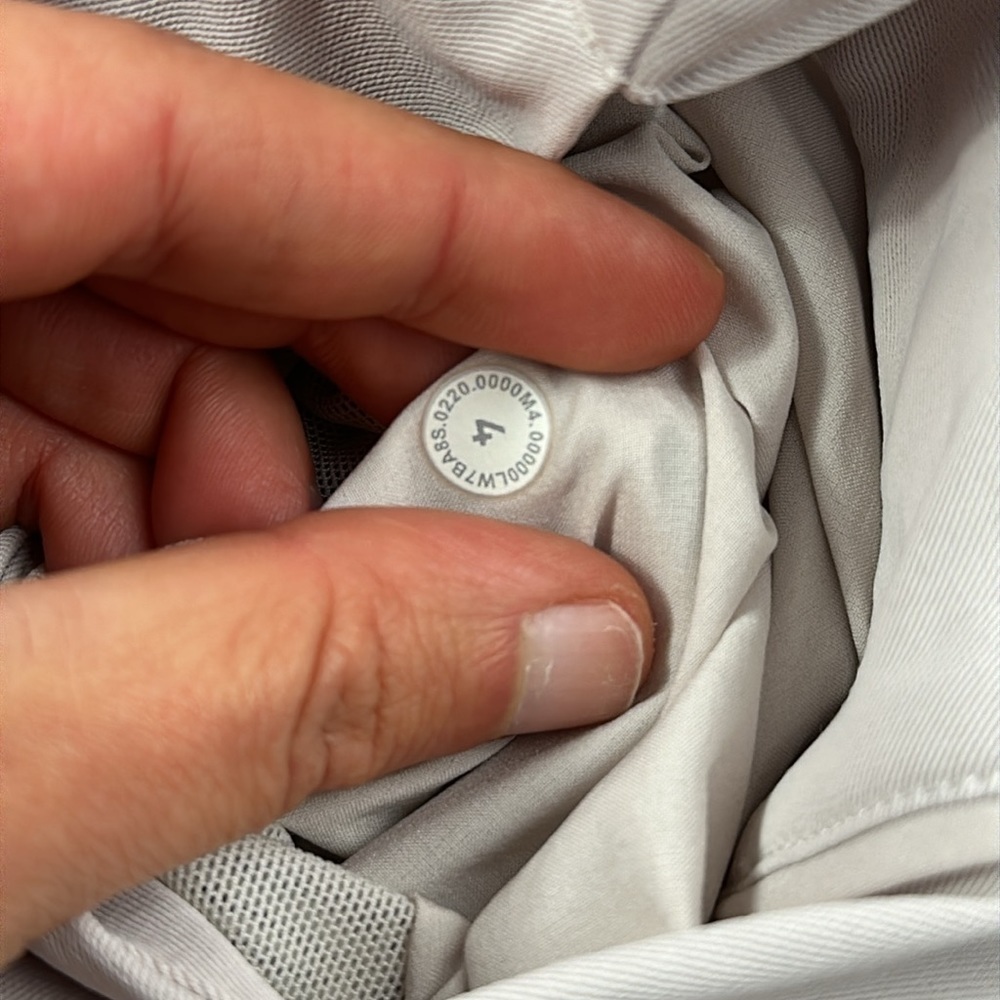 Lululemon In Power Mid Rise Short 8" Dune - Picture 6 of 7